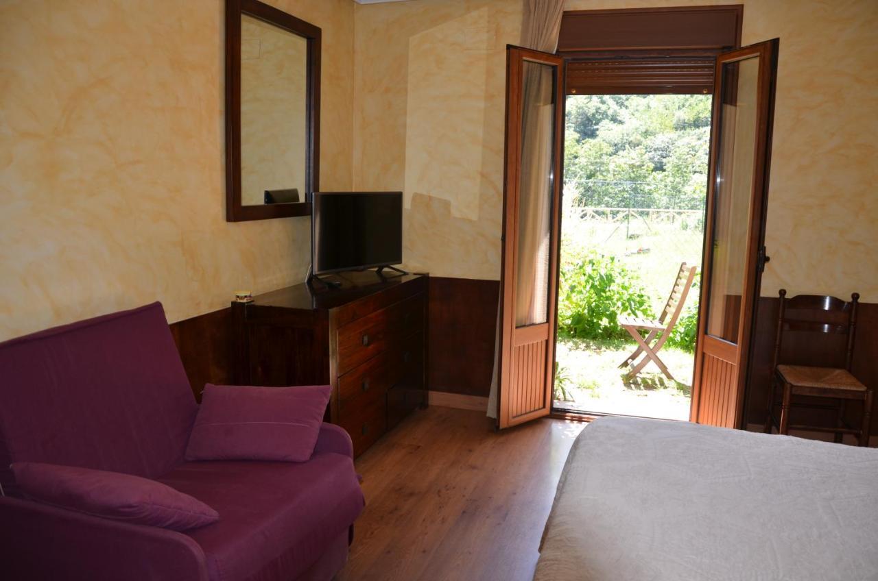 Hotel Arenas De Cabrales- Apartamentos Екстер'єр фото